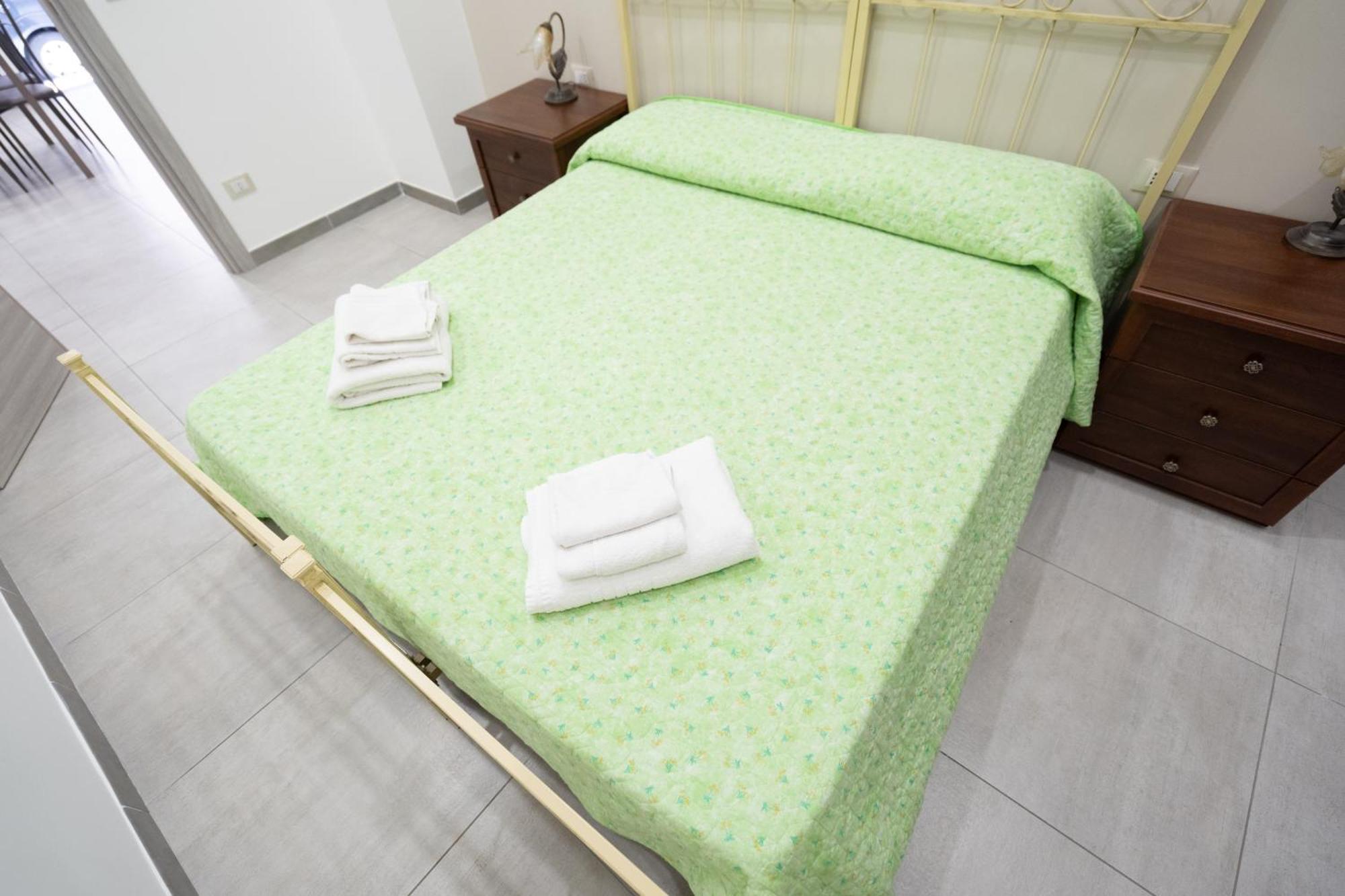 Casa Vacanza Serafino Apartman Catania Kültér fotó